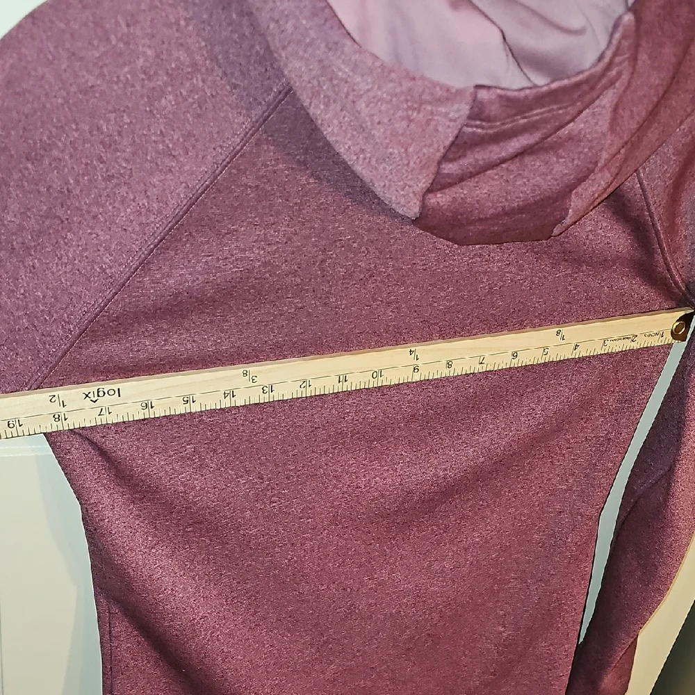 The North Face- Women's Dusty Rose Hoodie. Size M - Picture 7 of 7